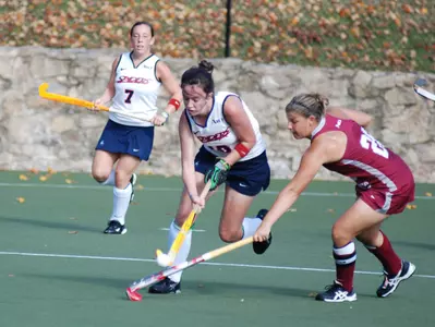 Field Hockey Falls To Temple In Overtime, 3-2