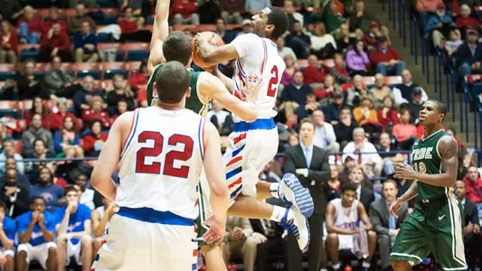 Men's Basketball Outlasts Tribe In 2OT