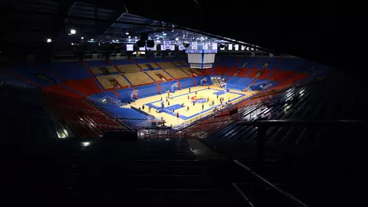 Men's Basketball Returns To Kansas Tuesday On ESPN2