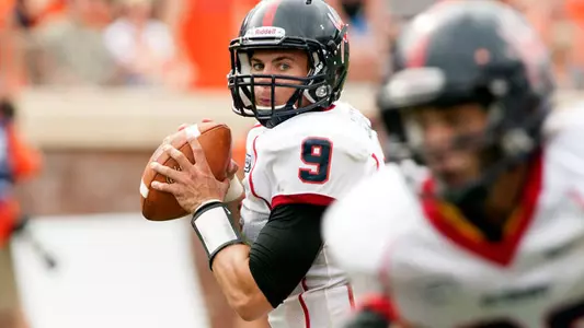 Spiders Stop GSU, 35-14, To Open CAA Play