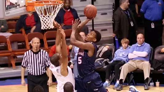 Spiders Cruise Past Fairfield, 68-47