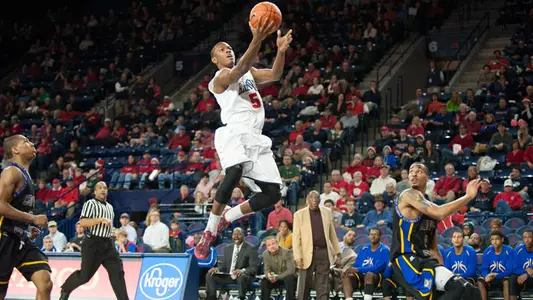Men's Basketball Blows Past Coppin State, 71-49