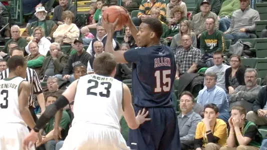 Men's Basketball Edged In CBI At Wright State