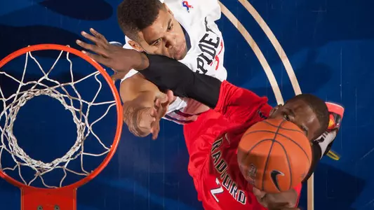 Richmond Rolls Radford In Opener, 64-46