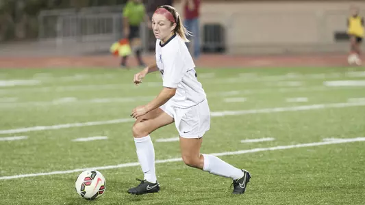 Soccer Falls In 2-1 Defensive Battle to SJU