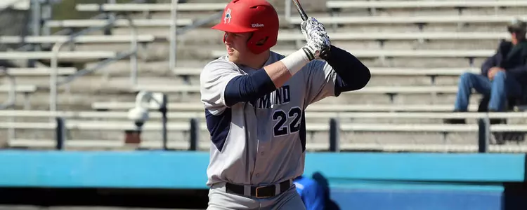 Spiders Fall In 10 Innings To Holy Cross, 3-1