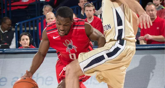 Hot Spiders Win Fourth In A Row, Downing SJU 63-57
