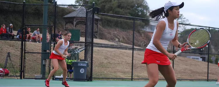 Women Spiders Beat Albany