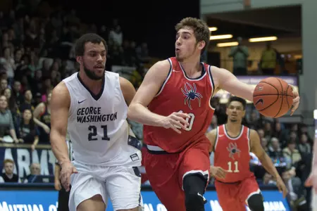 Bonnies Claim 84-68 Win Over Spiders On Road