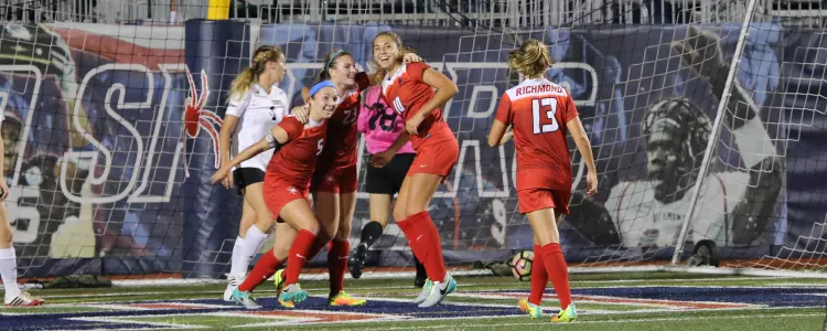 Spiders Dominate Bonnies In Home Finale, 3-1