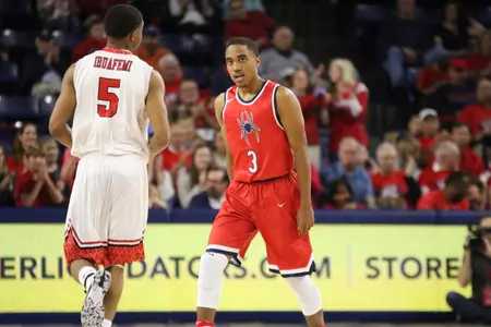 Jones Leads Spiders’ Big Second Half In Win At UMass