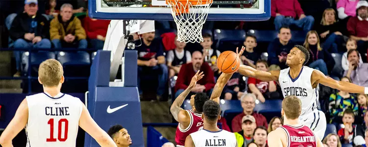 Defense, Cline Helps Spiders Smother UMass, 69-53