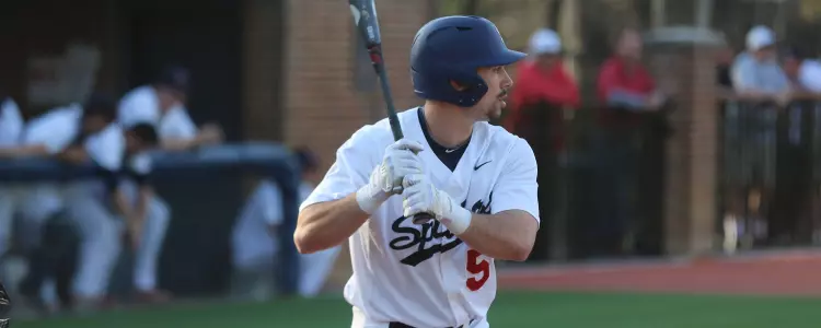Spiders Take Down Saint Louis, 5-3, in Thrilling Fashion
