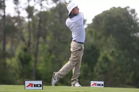 Hoff, Lowe Lead Spiders After Rain-Delayed First Round