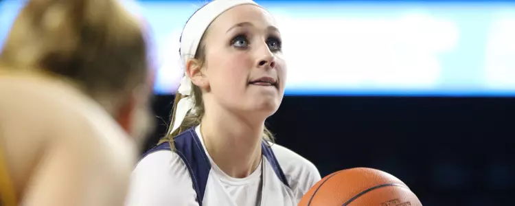 Spiders Pick Up Gritty Win at Rhode Island, 58-53