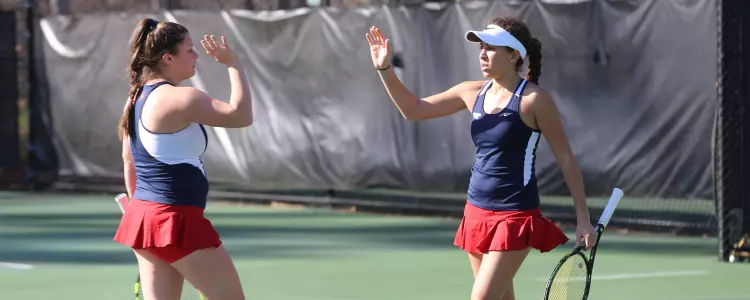 Spiders Roll Past Longwood, 5-2