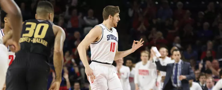 Richmond Basketball Takes A Thrilling NIT Home Win, 87-83