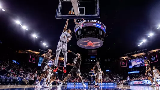 Dji Bailey makes a layup from the right side of the rim vs St. Bonaventure