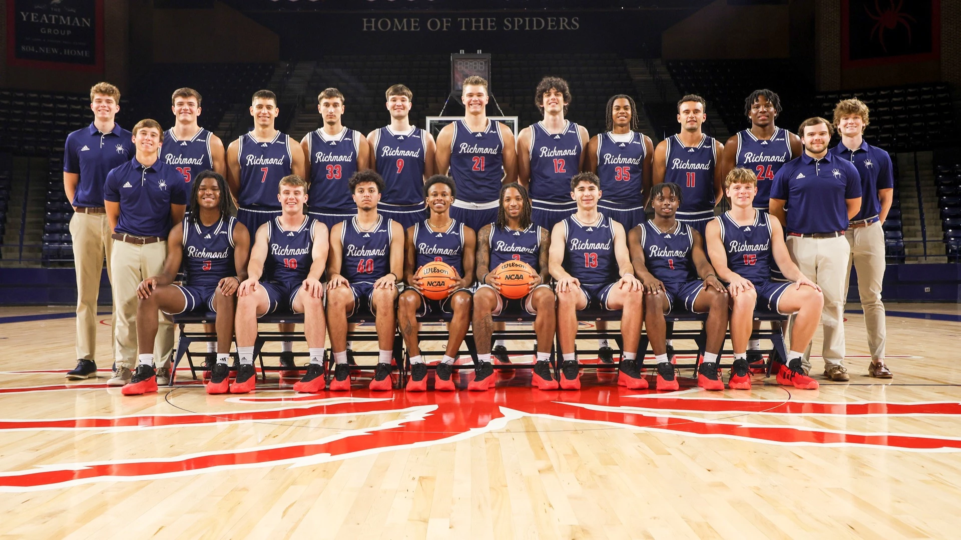 Men's Basketball 2024-25 team photo