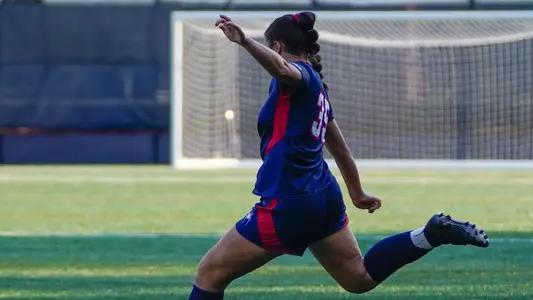 Emma Roesing taking a free kick