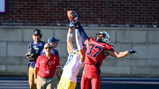 Chance Graves breaks up a pass against Delaware on Oct. 19, 2024