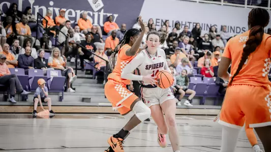 Doogan posting up a Tennessee player