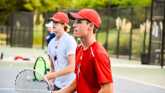 MArk Taranov about to receive a serve