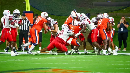 TJ Baldwin makes a tackle against UVA