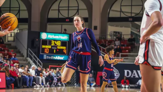 Maggie Doogan about to shoot a free throw