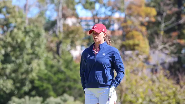 Hannah Lydic stares down the fairway