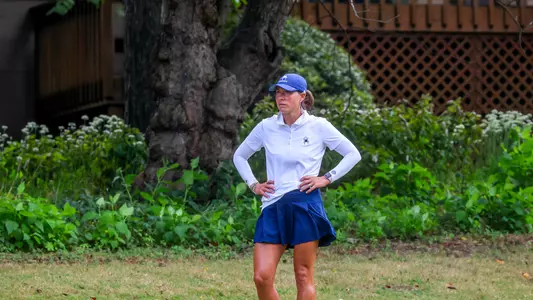 Calle Barlow surveys the green from the tee box