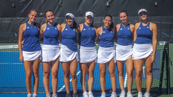 Photo of the women's tennis team during the River City Open