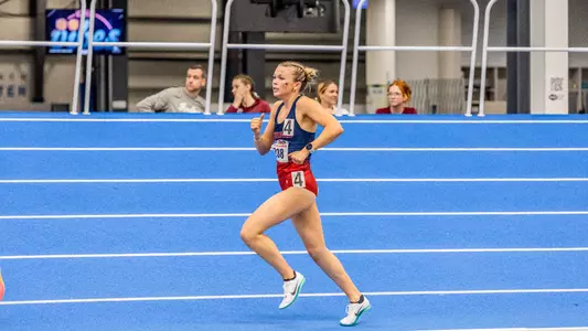 Brooke Reif running at Indoor 2024-2025 A-10 Championships