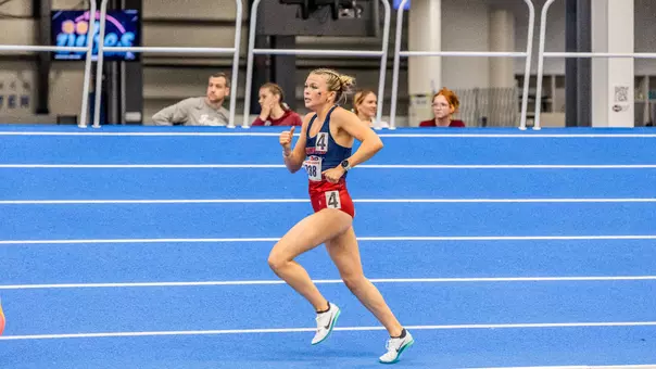 Brooke Reif running at Indoor 2024-2025 A-10 Championships
