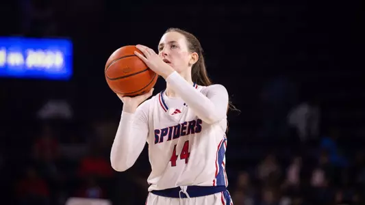 Maggie Doogan shooting a free throw