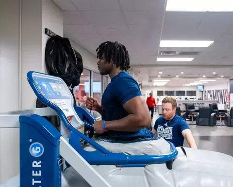 A runner runs in an anti-gravity treadmill