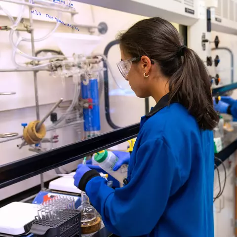 Phoebe Rubio works in a lab