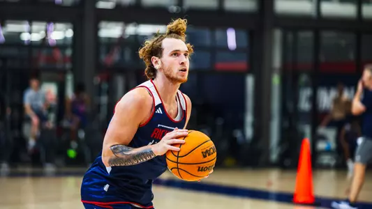Will Johnston prepares to release a jumpshot