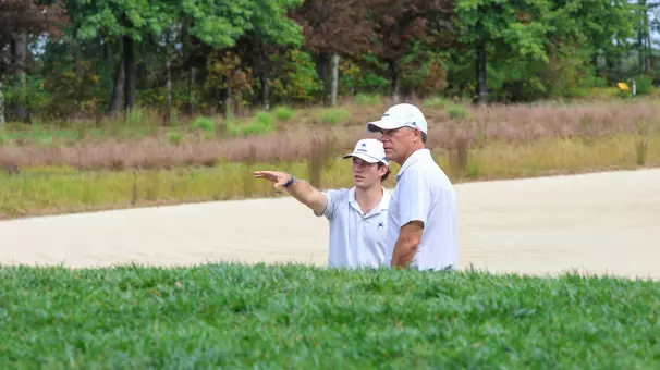 Adam Decker and Lucas Rizo-Patron discuss an approach shot