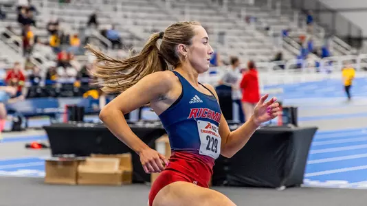 Molly Flanagan turning corner in 500 meter