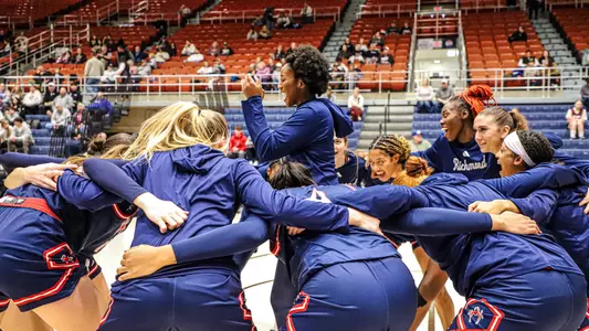 Jada Green hyping up team pregame vs SBU