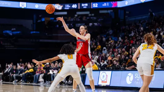 Ullstrom passing the ball against VCU