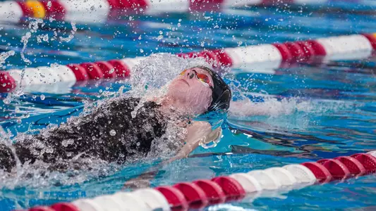 Hannah Wieczorek back stroke finals NIC