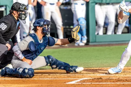 Dylan Winebrenner readies to receive the ball