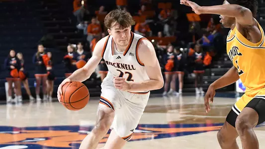 Amon Dörries drives to the basket while playing for Bucknell