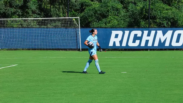 Veronica Rrapi holding the ball before a punt