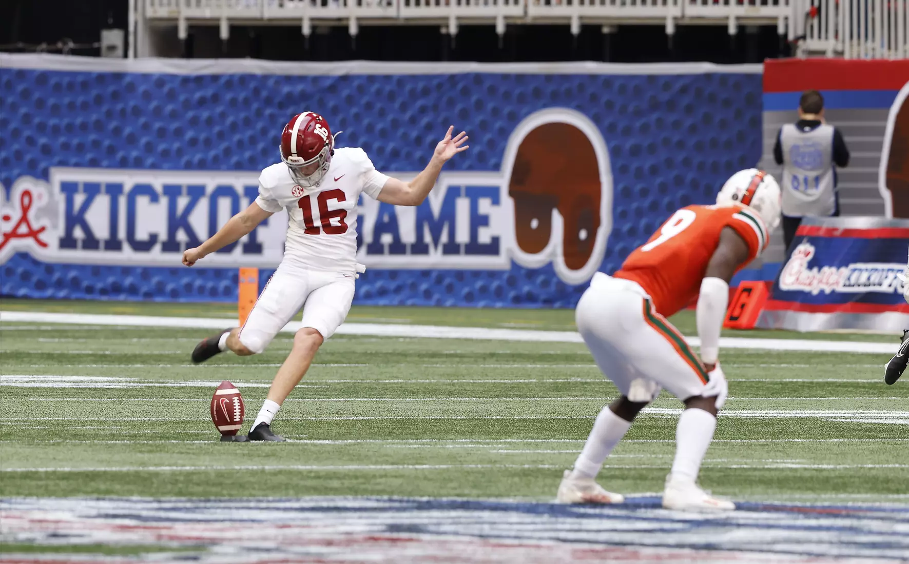 9/4/21 MFB Alabama vs Miami
Alabama kicker Will Reichard (16)
Photo by Crimson Tide Photos