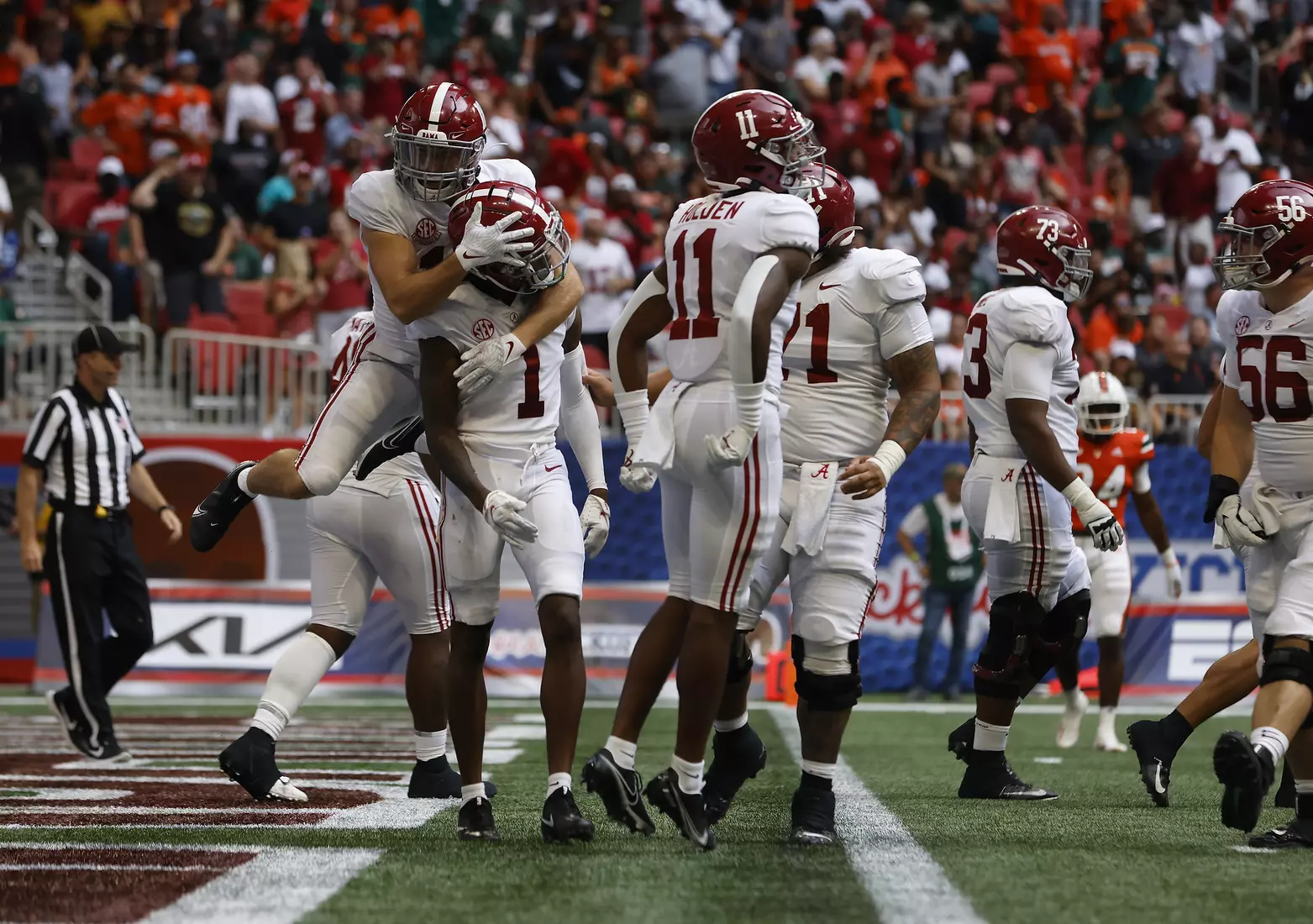 9/4/21 MFB Alabama vs Miami
Team
Photo by Crimson Tide Photos