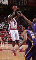 Sophomore Senario Hillman led the Crimson Tide against LSU with 24 points.