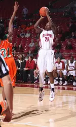Sophomore Varisia Raffington leads Alabama in scoring in SEC contest with 13 points per game
